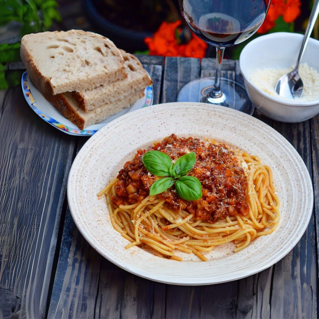 Red Wine & Balsamic Spaghetti Bolognese - Prepared Healthy Meals at Joshua Meals.